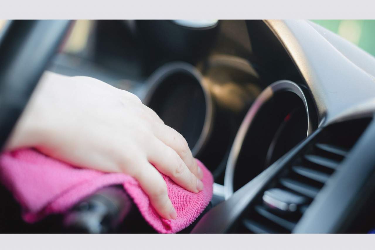Servicios de limpieza coche en Pamplona de Automoción Alberdi
