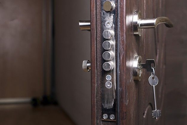 Puertas pensadas para la seguridad según cerrajerosdonostia.pro