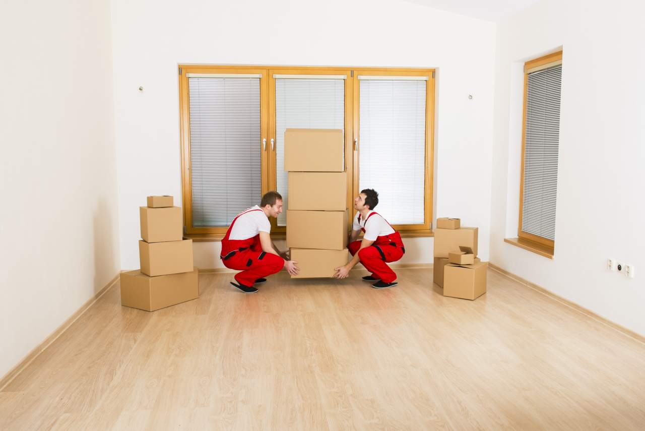 Mudanzas económicas en Barcelona con montaje y desmontaje de muebles: Mudanzas 24h