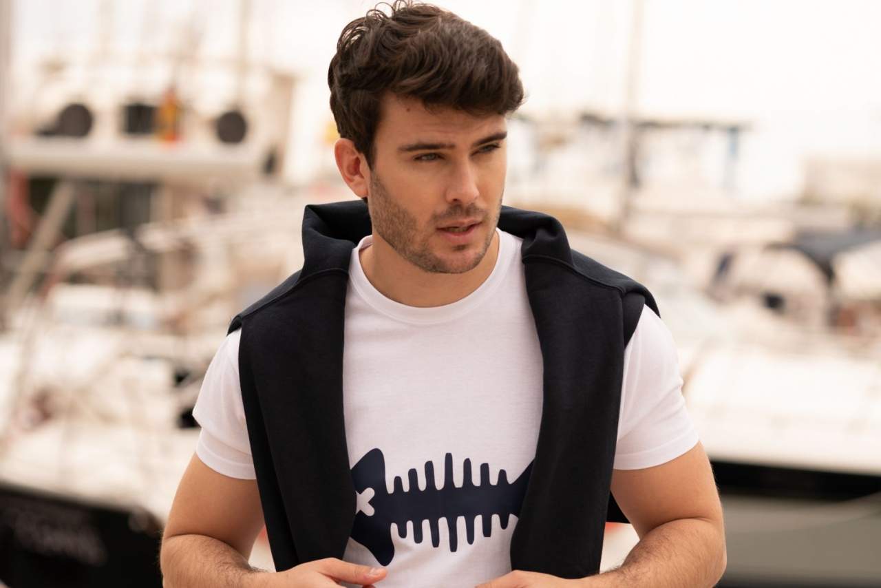La tendencia de la camiseta raspa pescado Maiwa