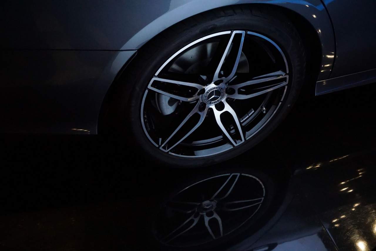 Llantas de coche de 18 pulgadas.  ¿Qué vehículos las usan y por qué son tan populares?