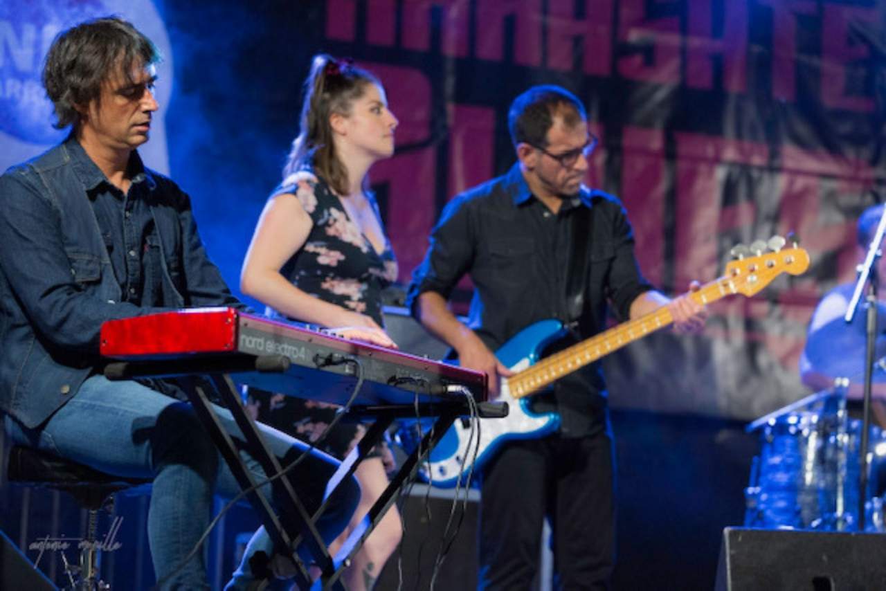 La lucha por el producto de proximidad de Ibai Arte en el Festival Arrasate Blues