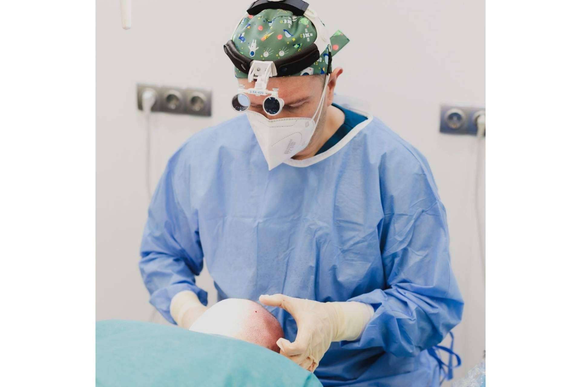 Adcure Clinic: las claves para conseguir un buen trasplante capilar