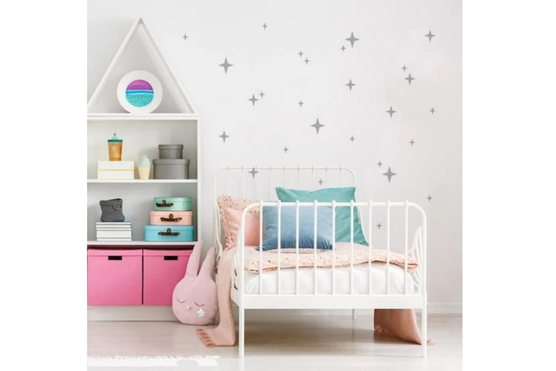 Nicolasito dispone de múltiples vinilos de pared infantiles de Nicolasito ideales para recién nacidos