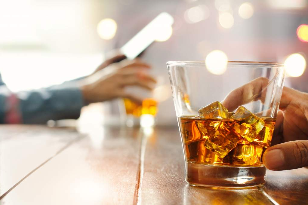 Una de las bebidas más buscadas en Tú Pones el Vaso: el Whisky Dimple