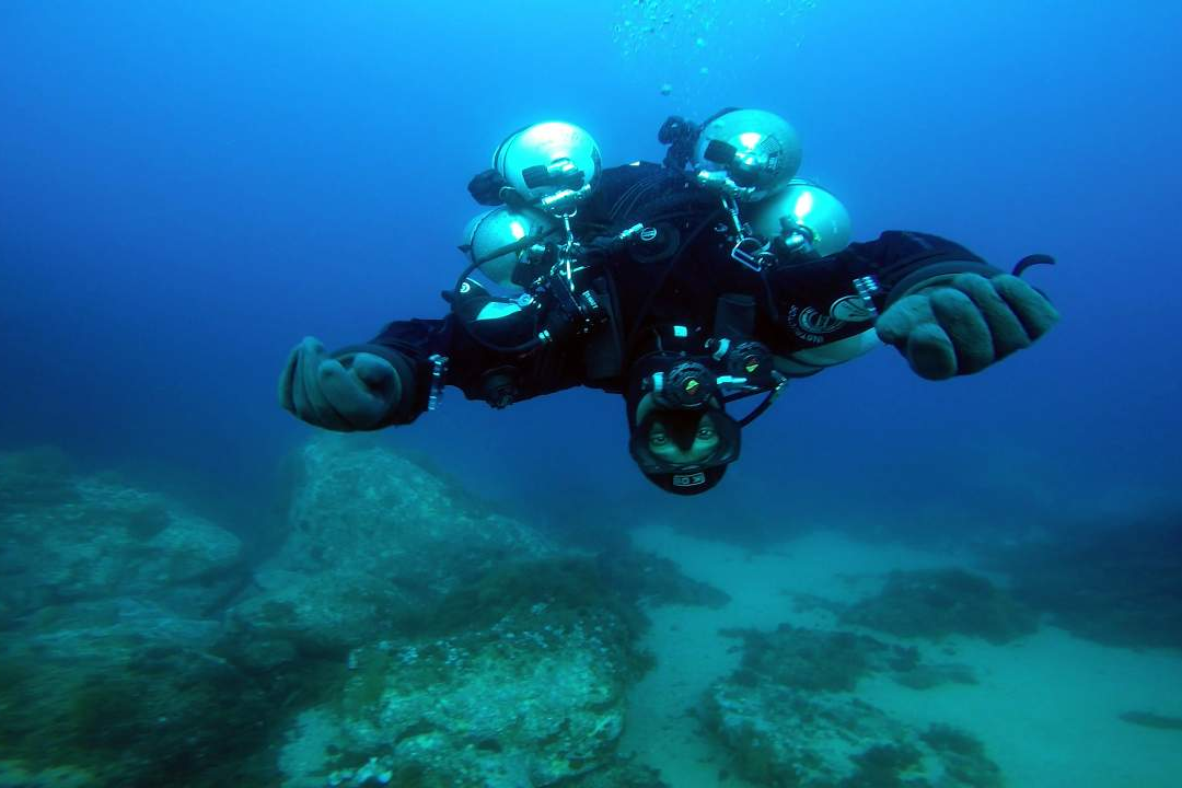 Dark Sidemount: el buceo técnico y su auge en España