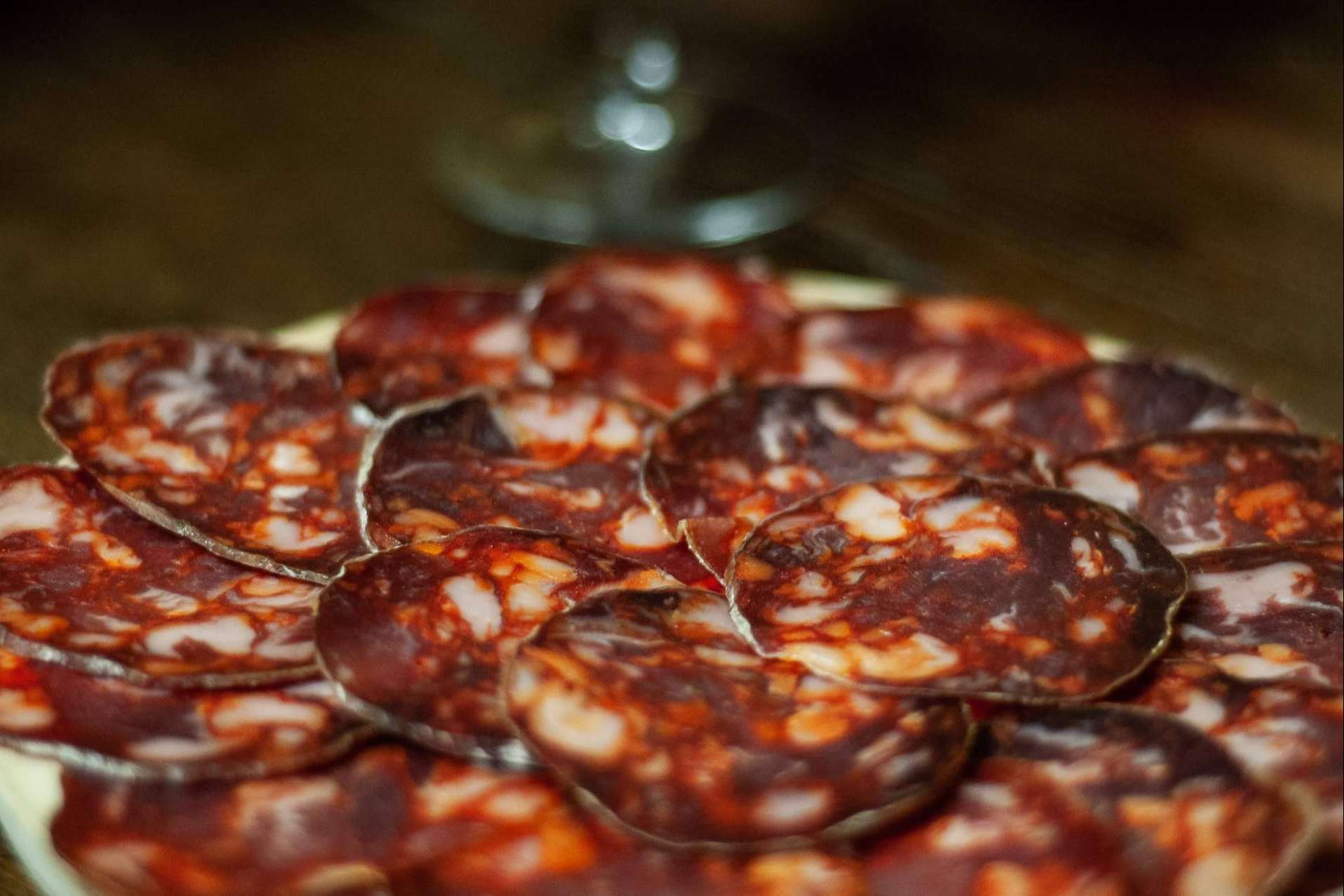 El chorizo ibérico de bellota destaca por su sabor inigualable