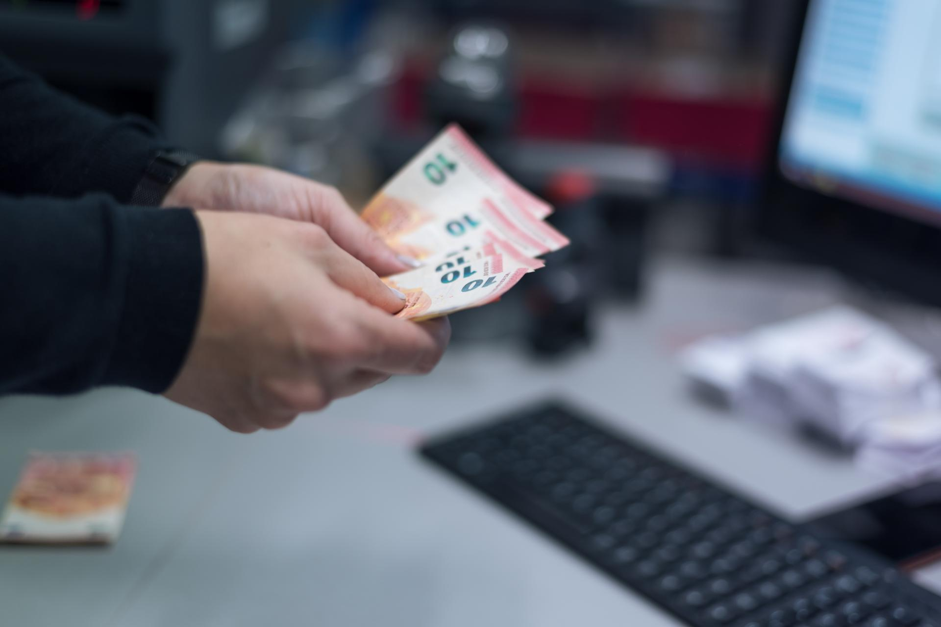 Víctimas del Crédito informa acerca de los contratos de tarjetas con cláusulas abusivas