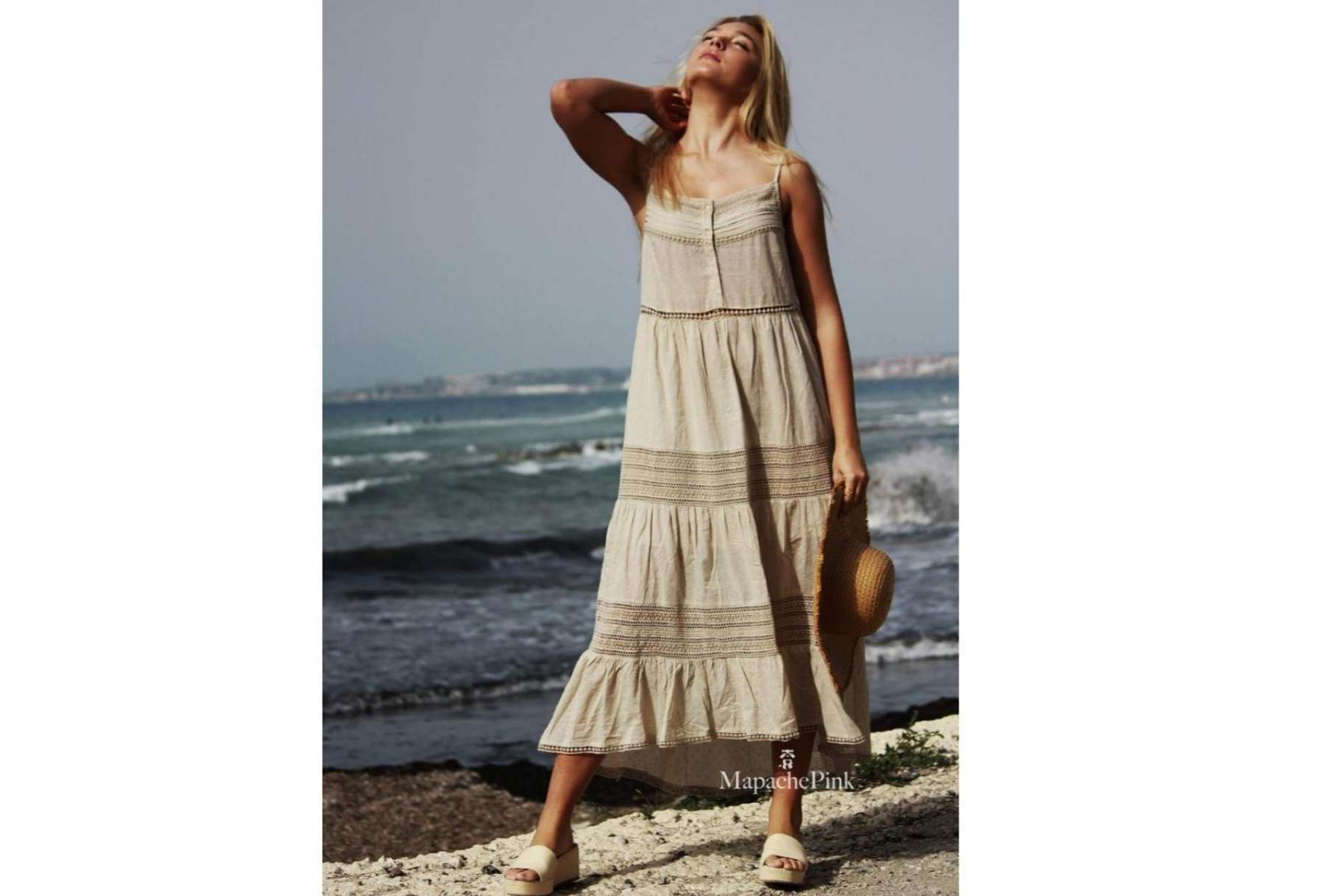 La tendencia de los vestidos boho disponible en Mapache Pink