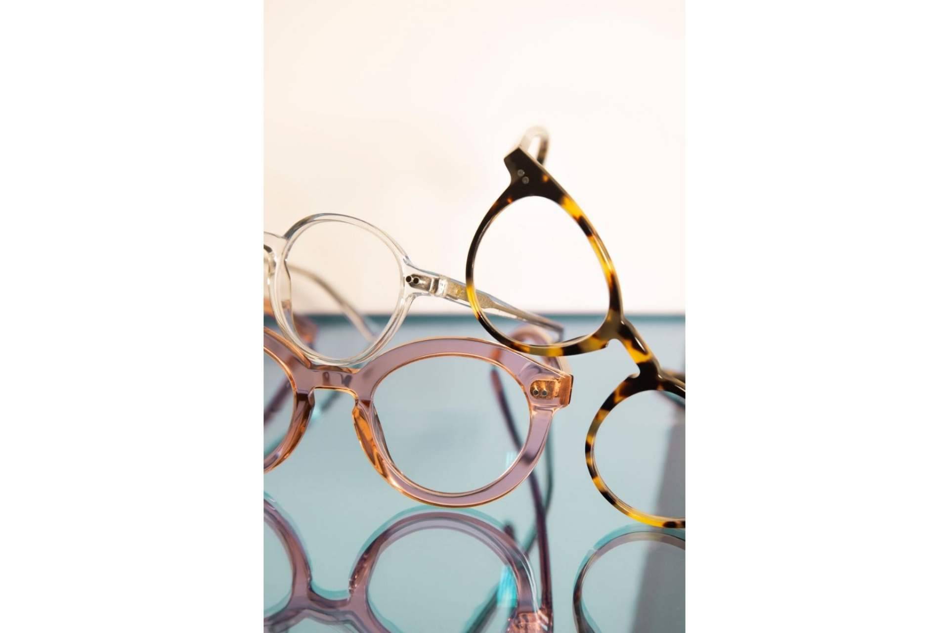 Miller & Marc, la marca de gafas que está revolucionando el mundo de la óptica, apuesta por las gafas fotocromáticas por sus múltiples beneficios