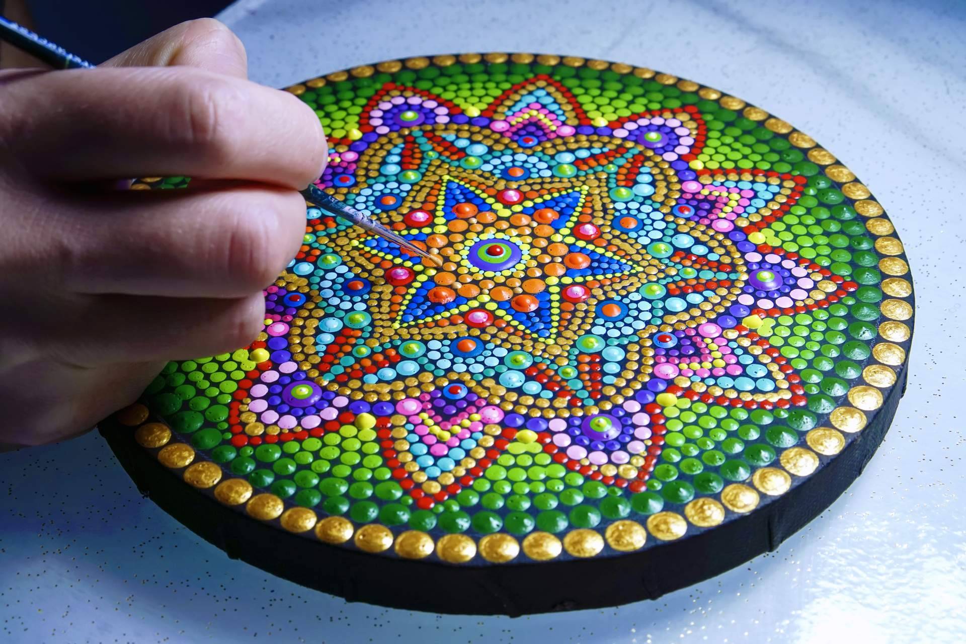 En la tienda online de Cristina Flores hay una infinidad de posibilidades de cuadros Mandalas