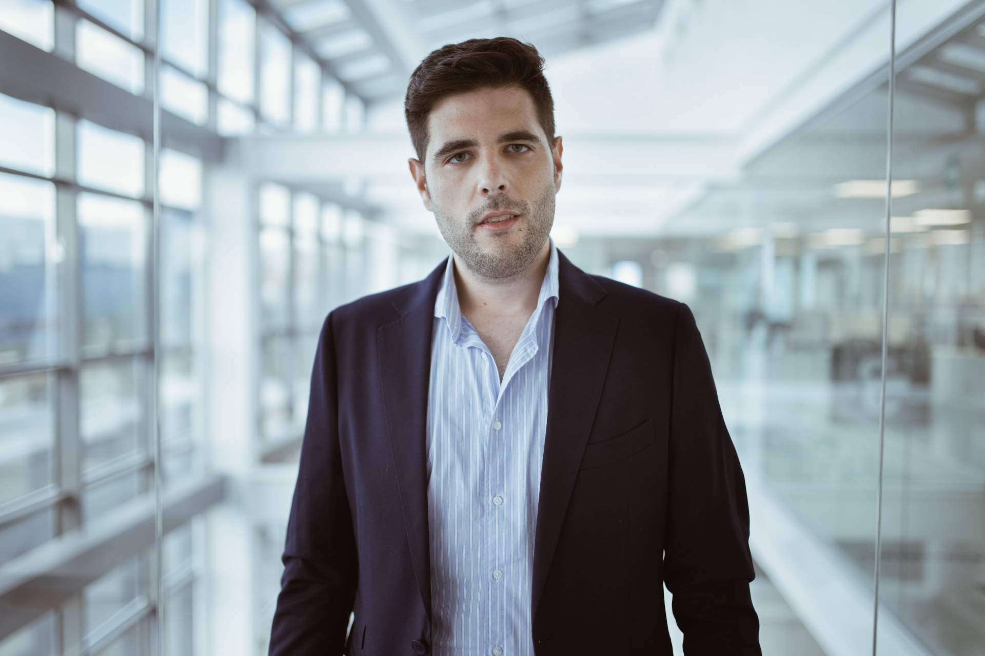 Iniciarse en el mercado de las criptomonedas con el curso de trading de Área de Inversión