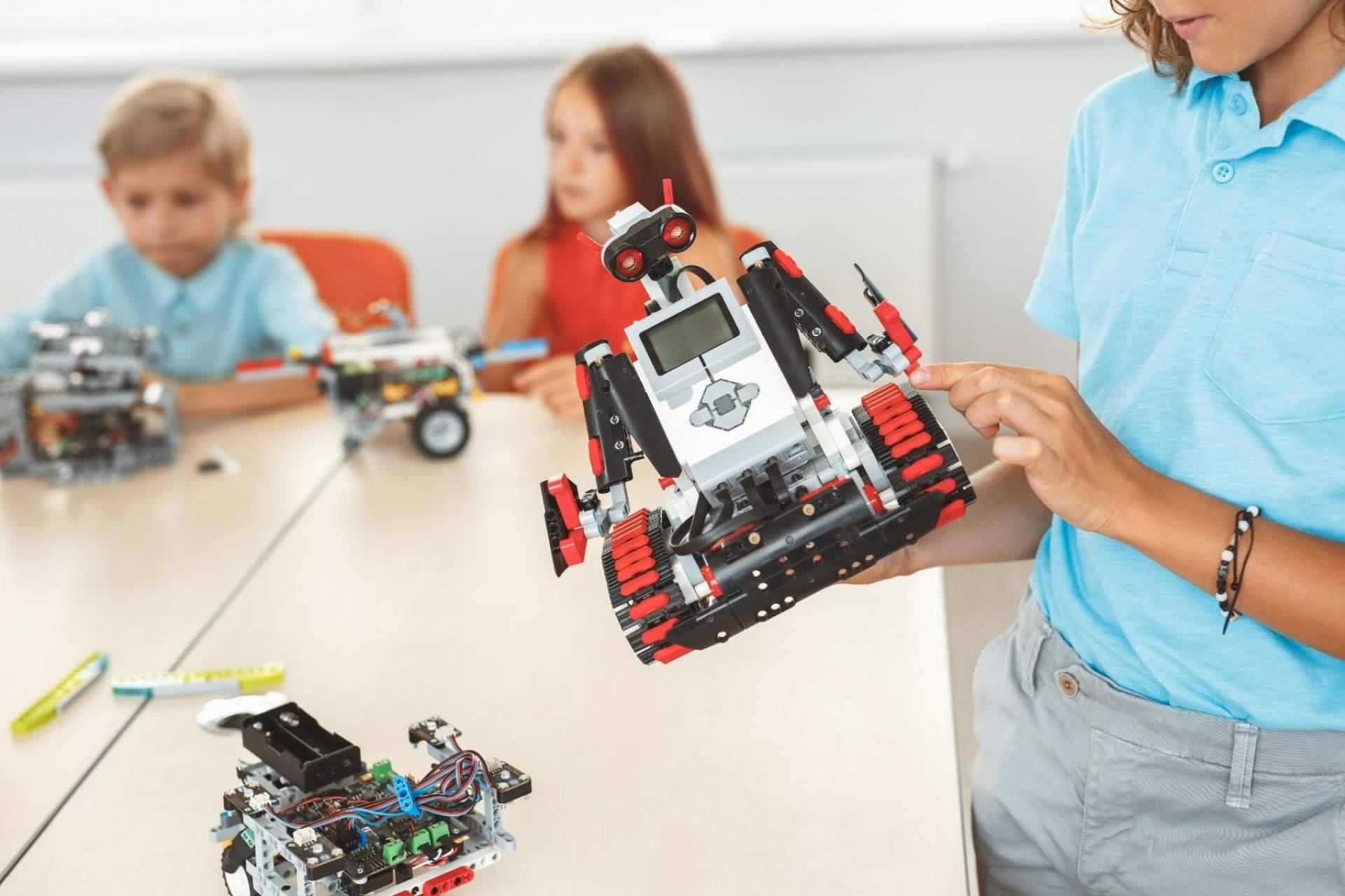 Extraescolar de programación y robótica como oportunidad de negocio, de Juegos Robótica