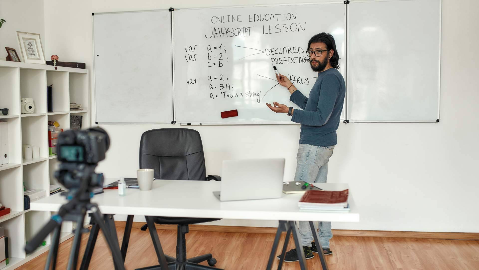 Ulises Project es especialista en cómo crear una academia online para vender cursos de manera rentable