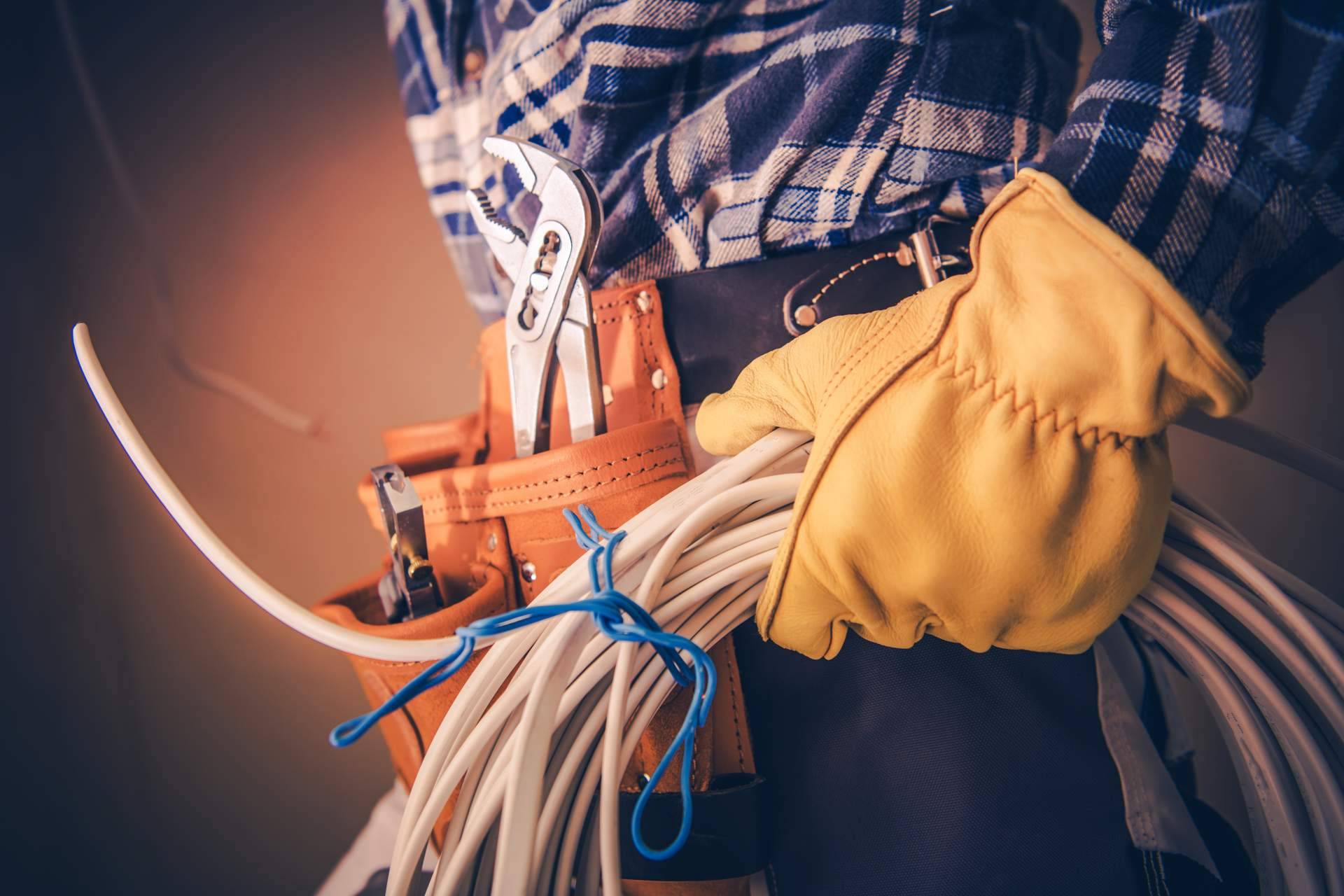 ¿Cómo encontrar electricistas profesionales en Málaga de manera rápida gracias a Trabajo Autónomos?