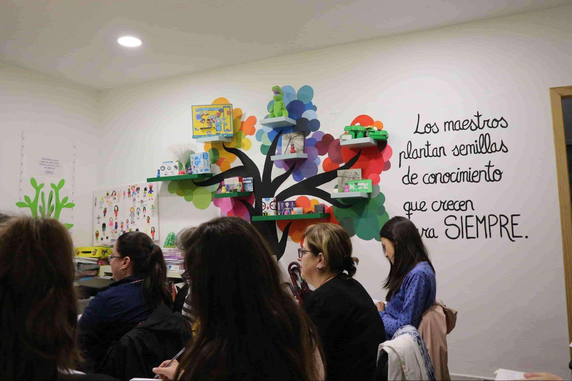 Oposiciones maestros 2021 con Kadoora: ¿Por qué es importante escoger a alguien que acompañe en el proceso?