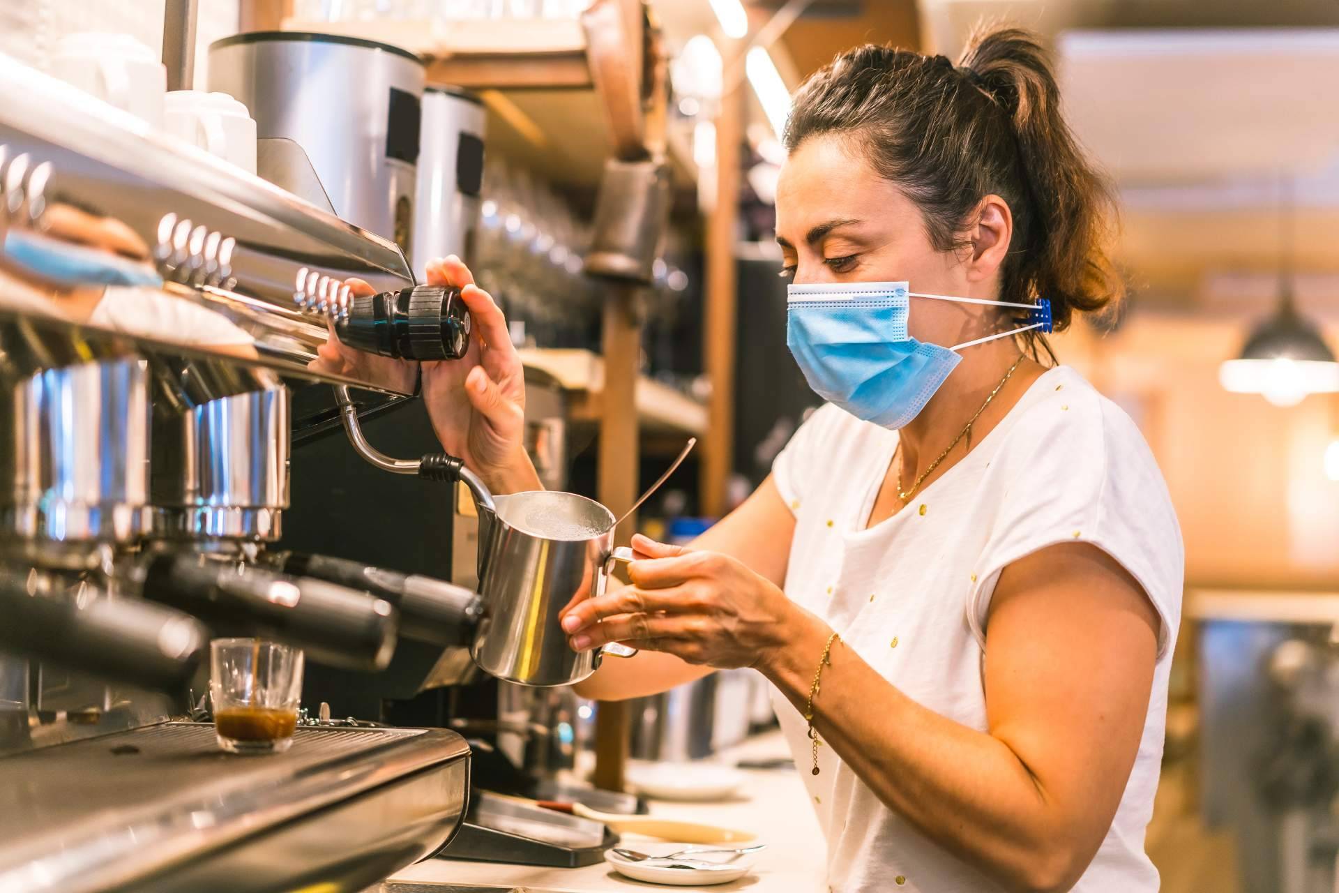 La cafetería Las Palmeras se posiciona como una de las cafeterías de barrio con más éxito de la capital