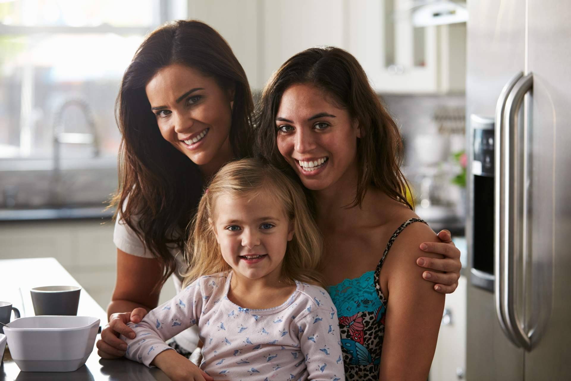 Tener hijos juntos sin ser pareja: la coparentalidad de Copaping se convierte en la nueva forma de crear una familia