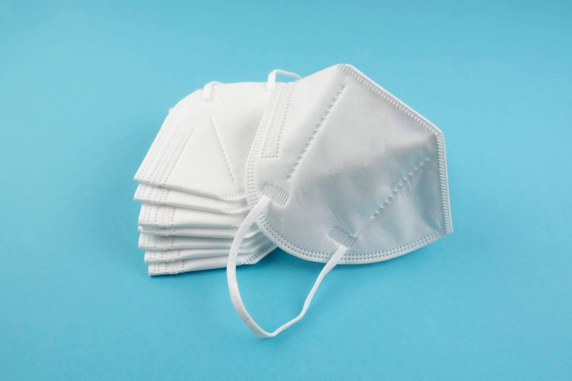 ¿Cómo encontrar protección e imagen de marca en un solo producto? RegaloEmpresas dispone de  Mascarillas FFP2 personalizadas
