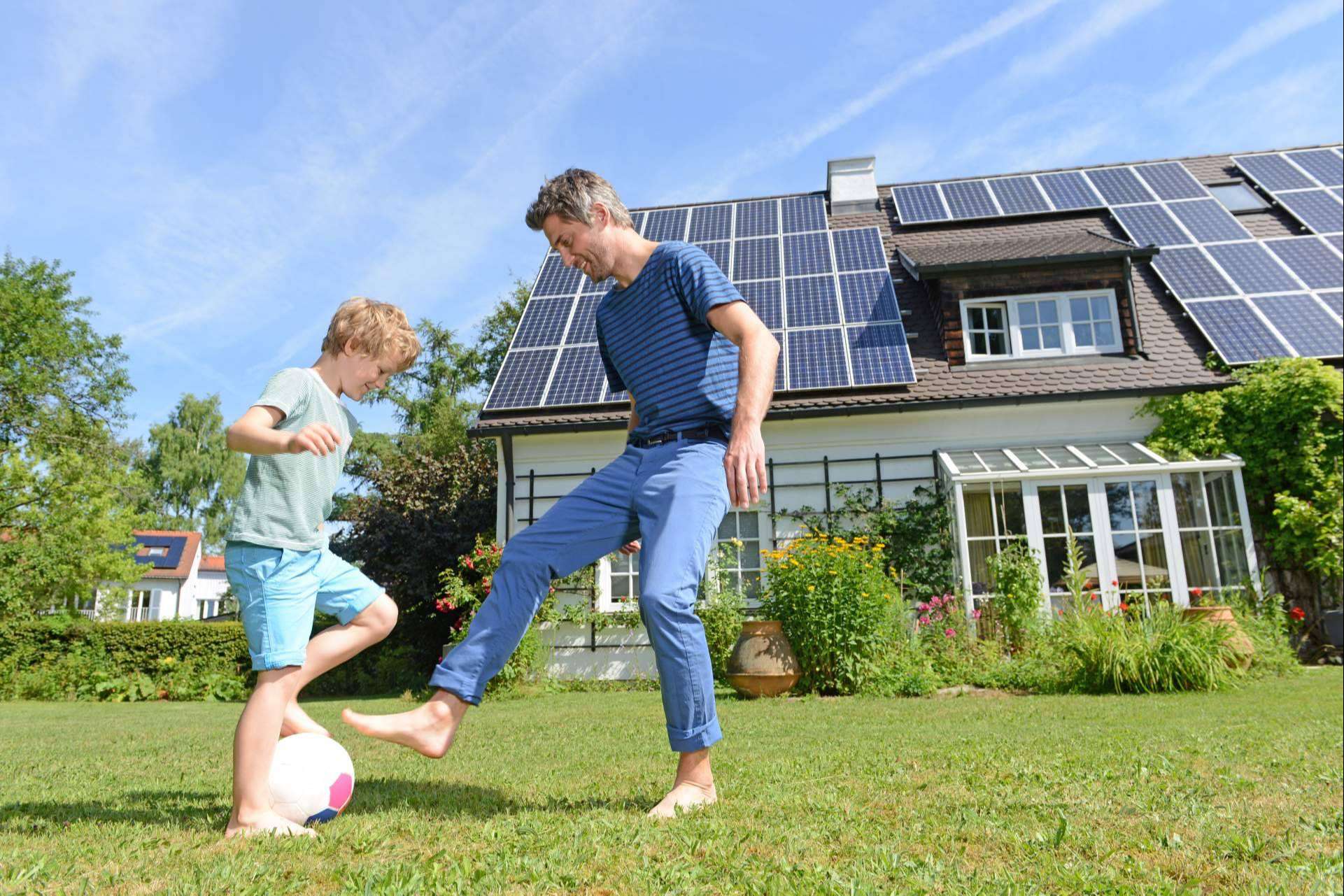 ¿Paneles solares o placas térmicas? ¿Son lo mismo? La asesoría de la empresa especializada SolarEnergy.bio