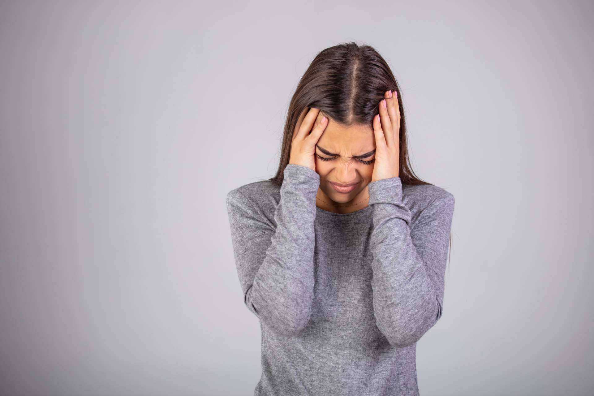 Fisioterapia para aliviar las migrañas, por Clínica Viasalud