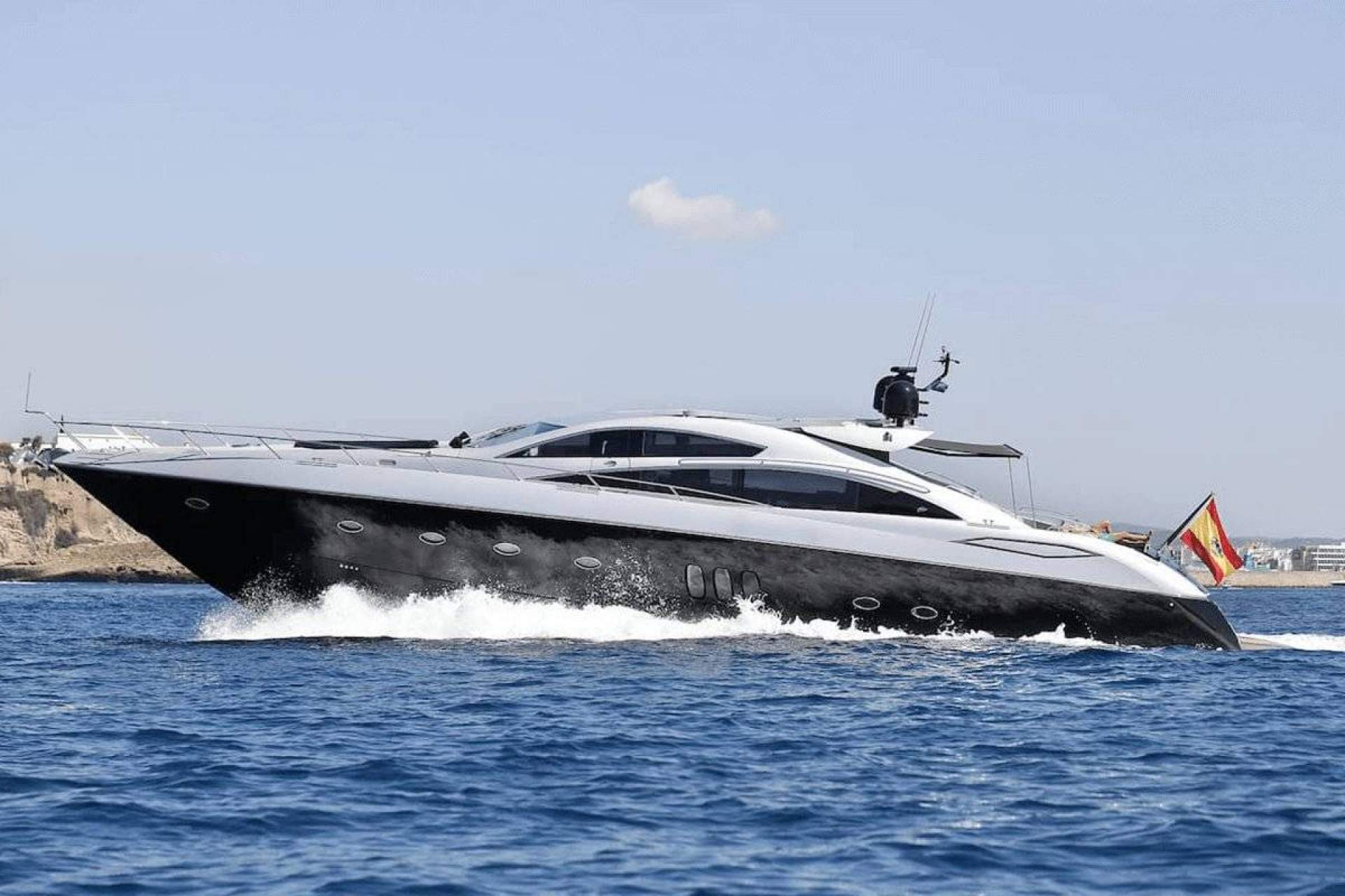 Alquiler de yates en Ibiza con Ibiza Luxury Yachts
