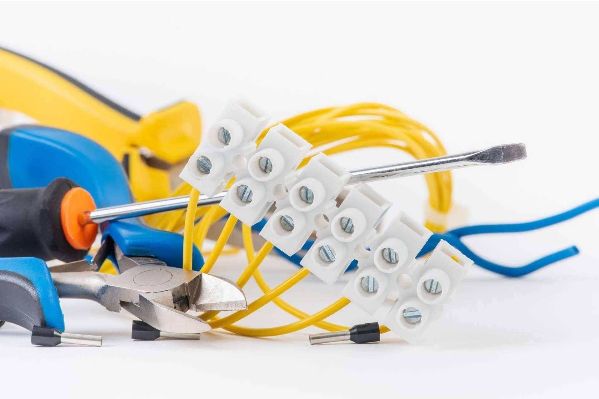 Material eléctrico con Cadenza Electric: el catálogo más completo