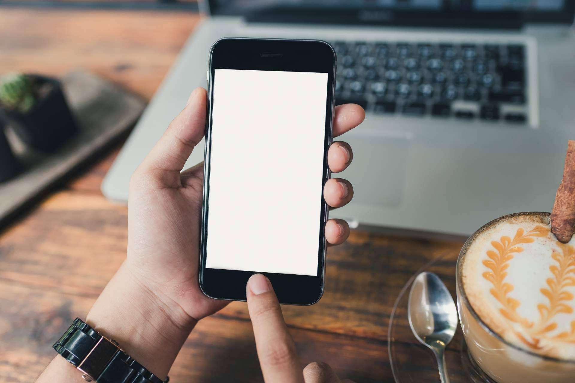 AlexPhone: empresa número 1 en venta de iPhone reacondicionados en Barcelona