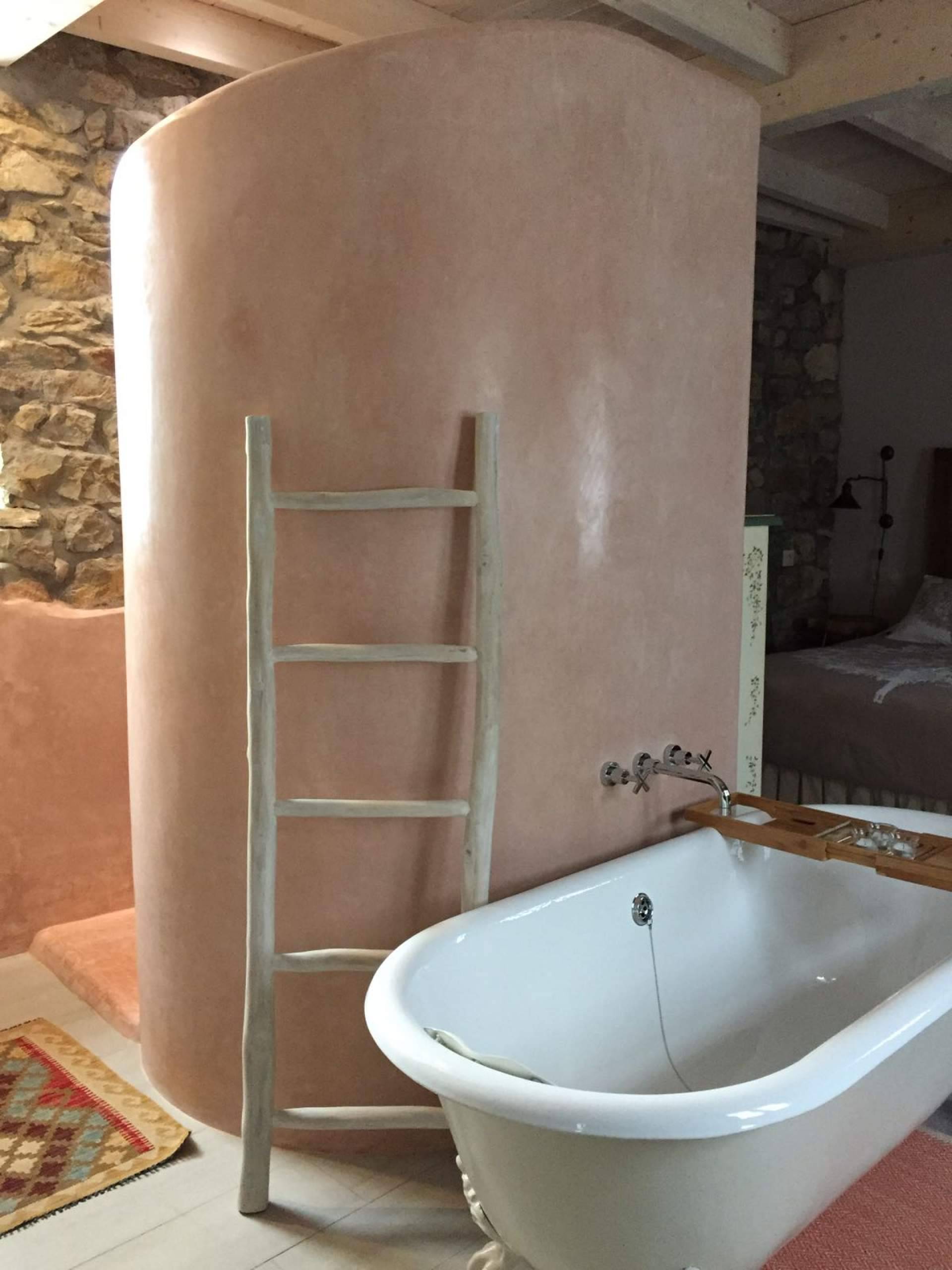 Easy Tadelakt: revestimientos continuos ecológicos para baños de tadelakt