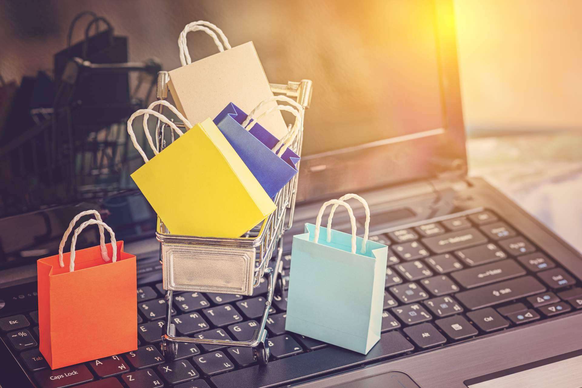 Servicios en toda la Unión Europea con Marosa: asesora fiscal especializada en normas de IVA sobre el sector e-commerce