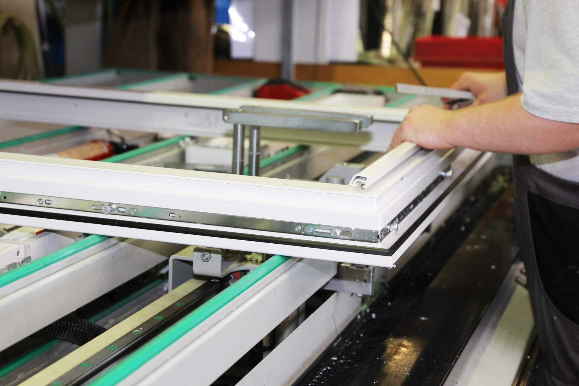 Carpintería de aluminio y ventanas de hoja oculta de Ventanas Vamin