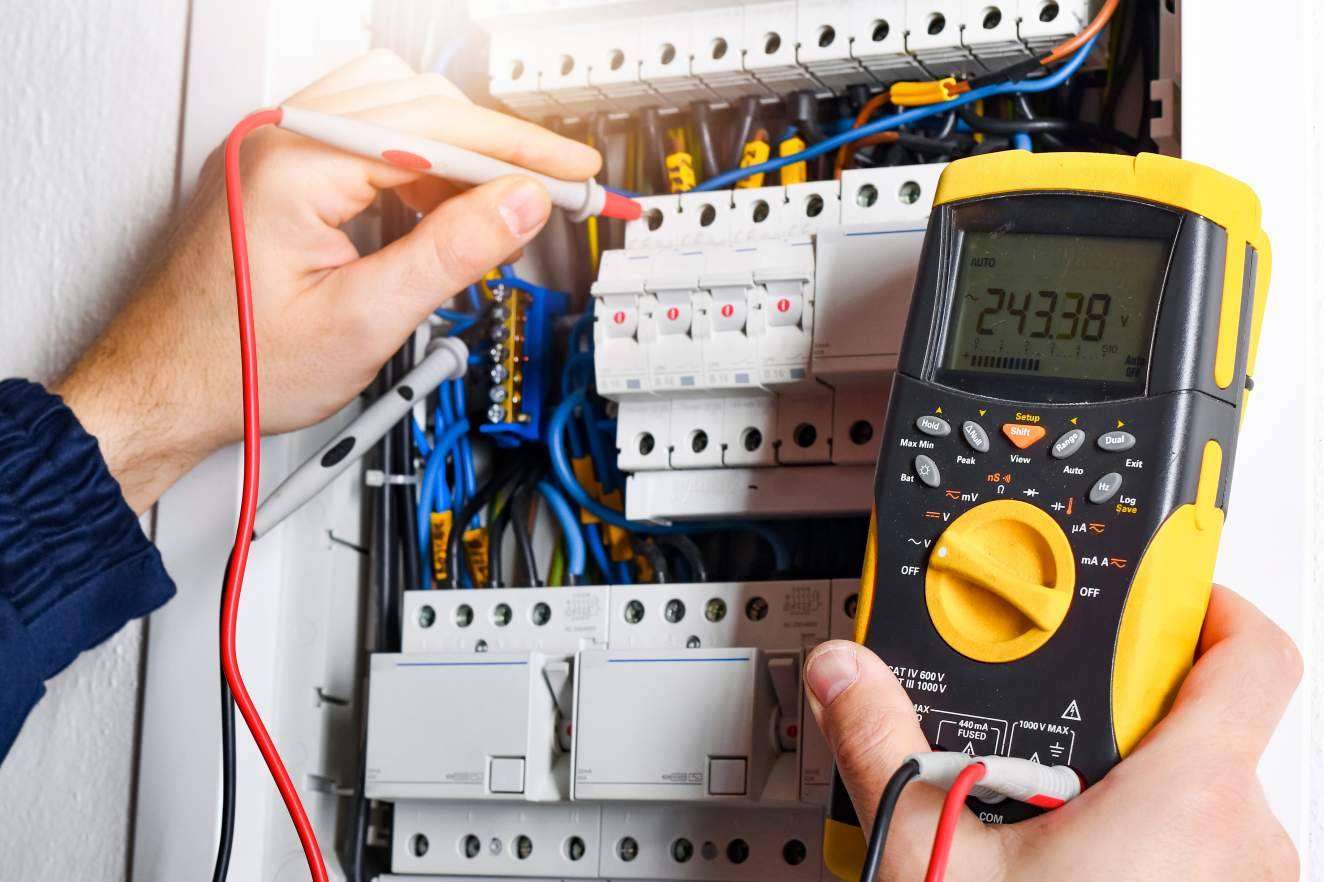 Presupuestos Gratis Online permite saber cuánto cuesta hacer una instalación eléctrica