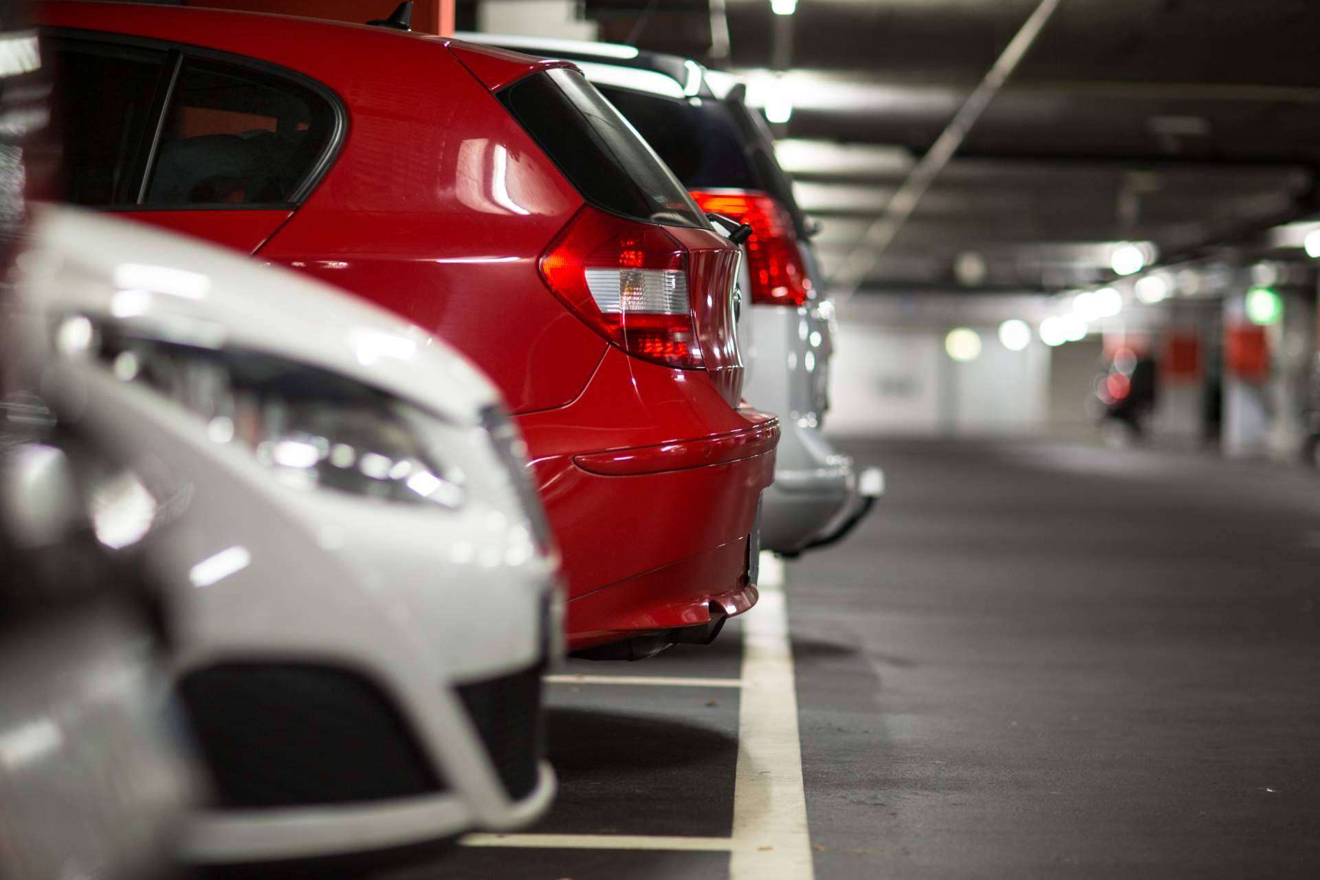 Parkimeter permite encontrar parking seguro y económico: una de las mejores alternativas a la zona azul o verde de Barcelona