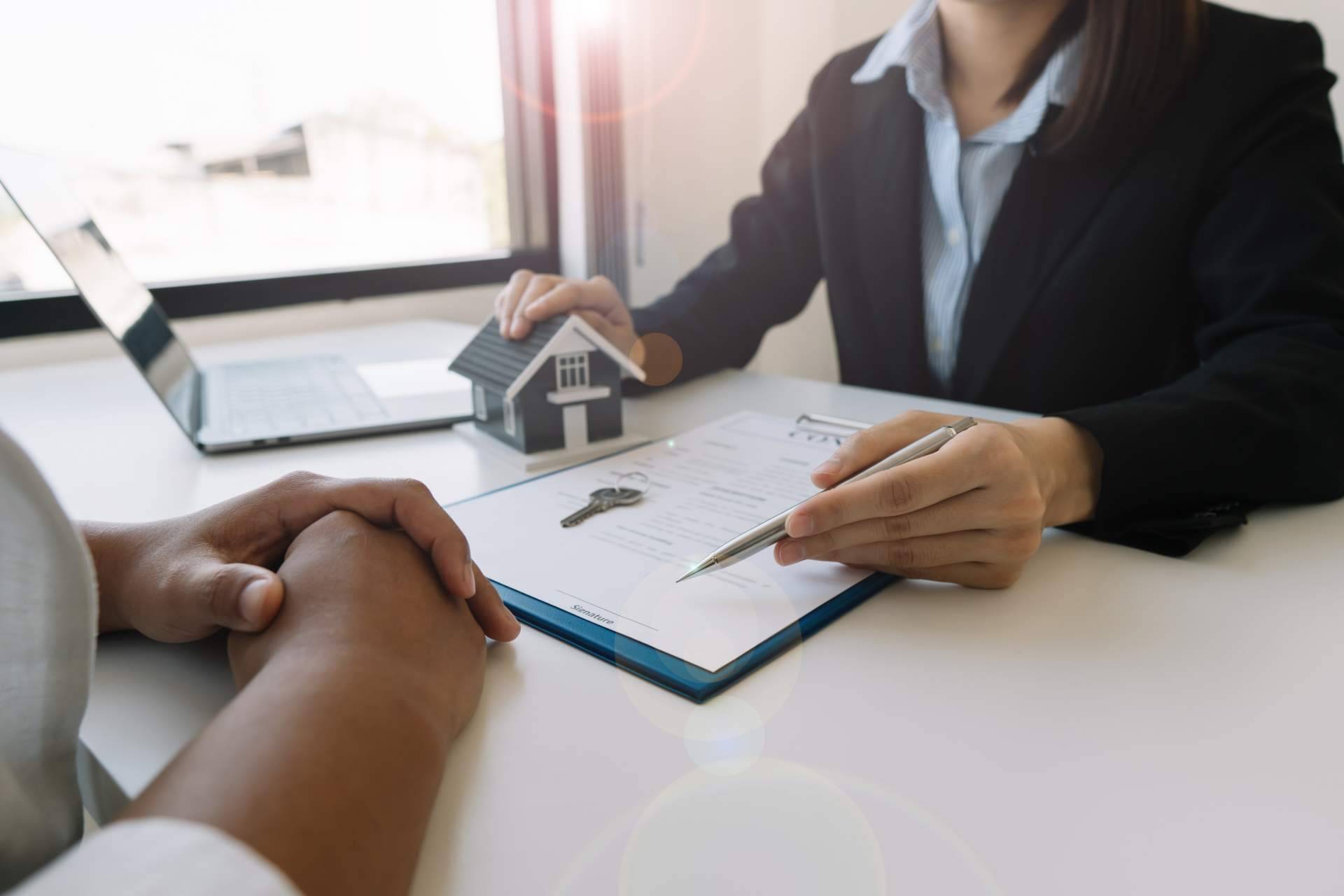 The Lion Brokers: aumenta la presencia de la figura del bróker hipotecario entre los compradores que buscan hipotecas