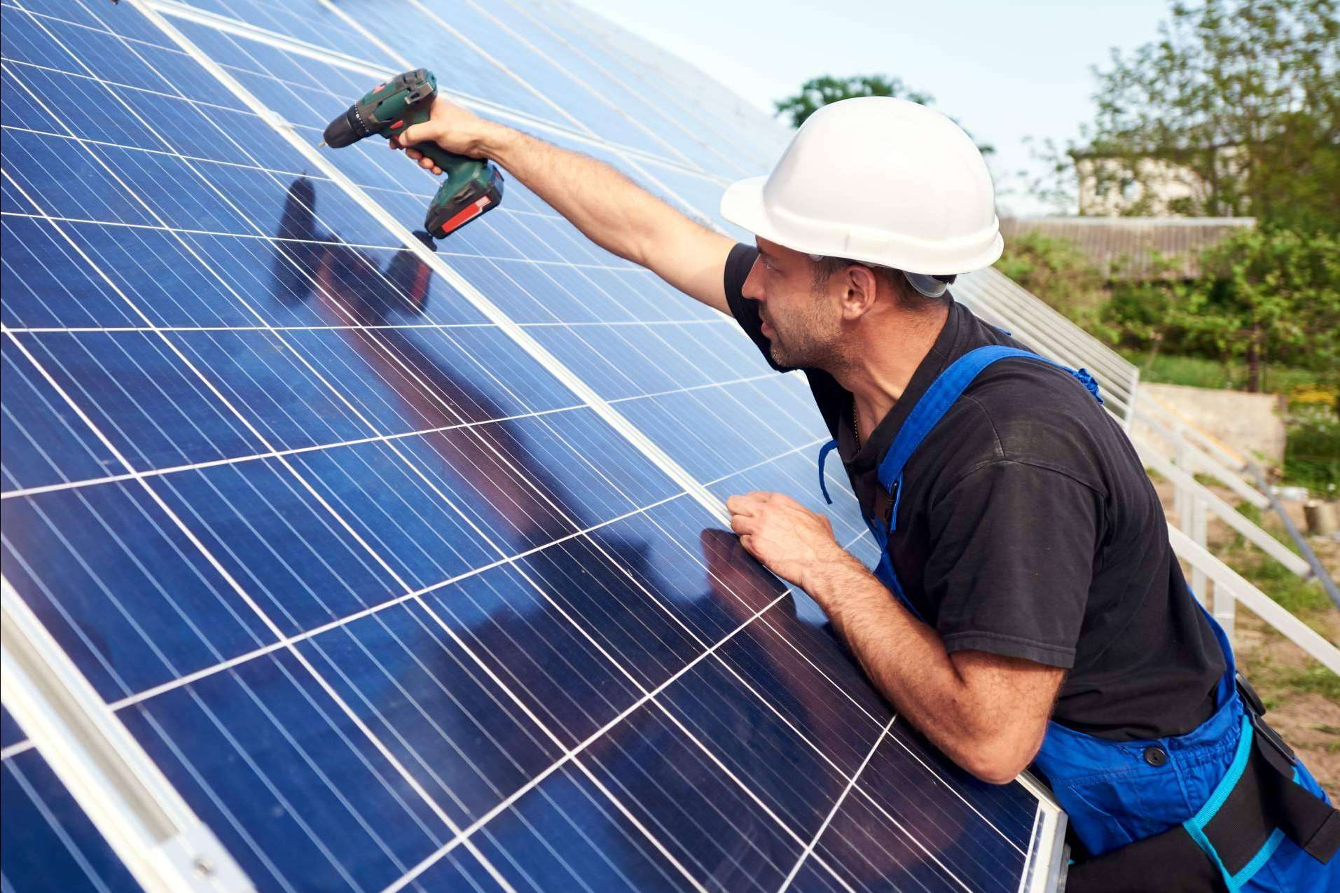 La apuesta de las industrias por las placas fotovoltaicas: Ingeniería MASRED