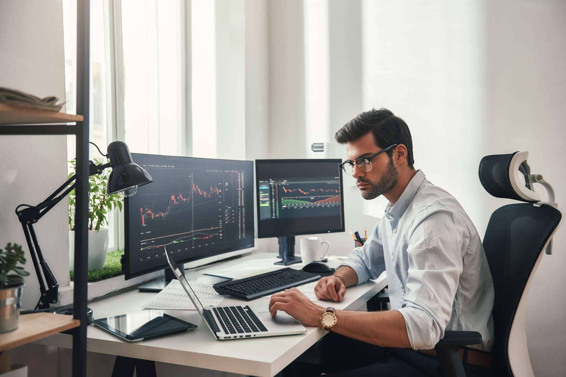 Aprender trading moderno con herramientas avanzadas y cuentas capitalizadas por un tercero con la ayuda de Delta Value
