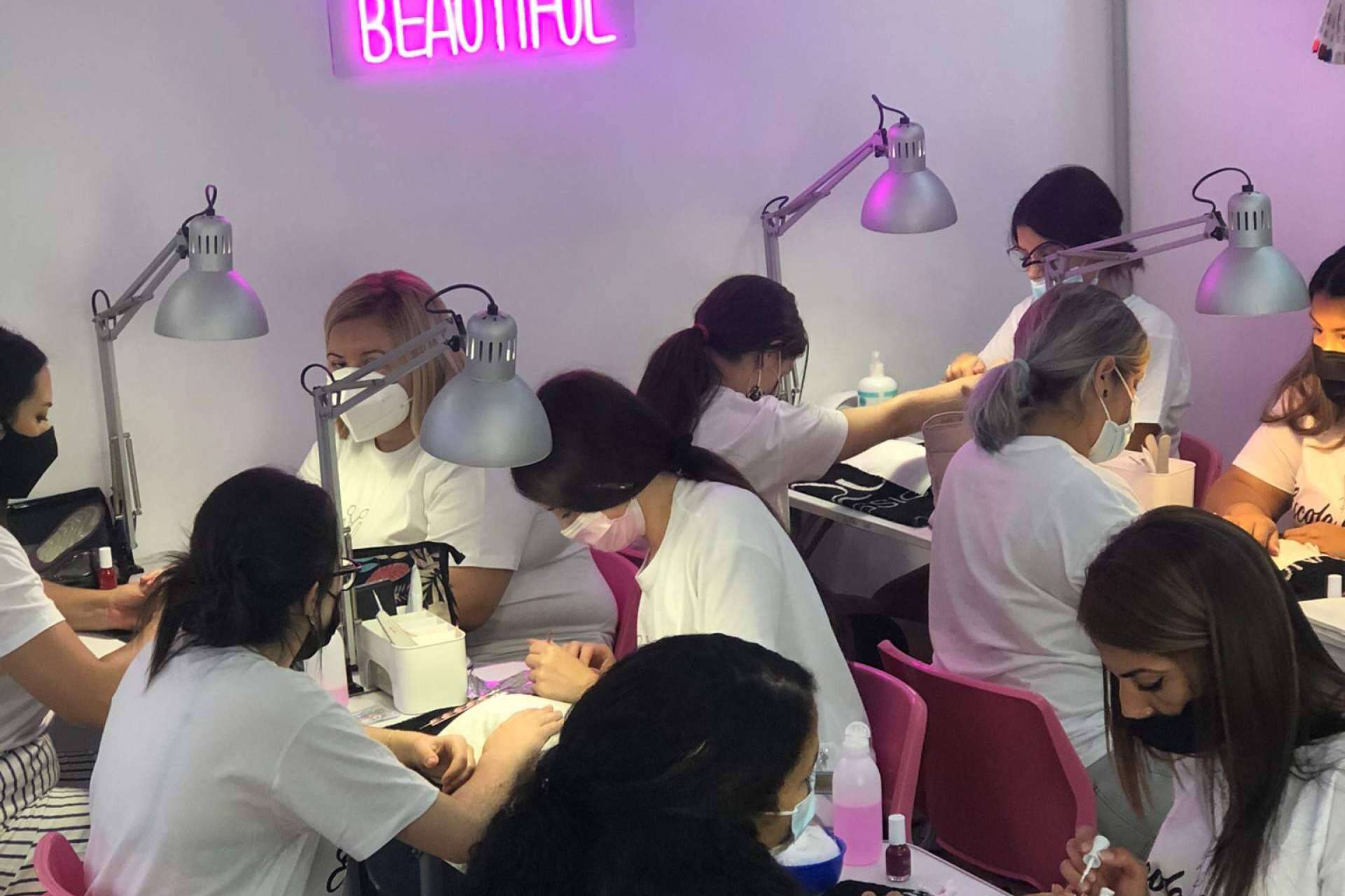Academia Colors: un modelo de franquicia con numerosas ventajas para el sector de la estética y la peluquería