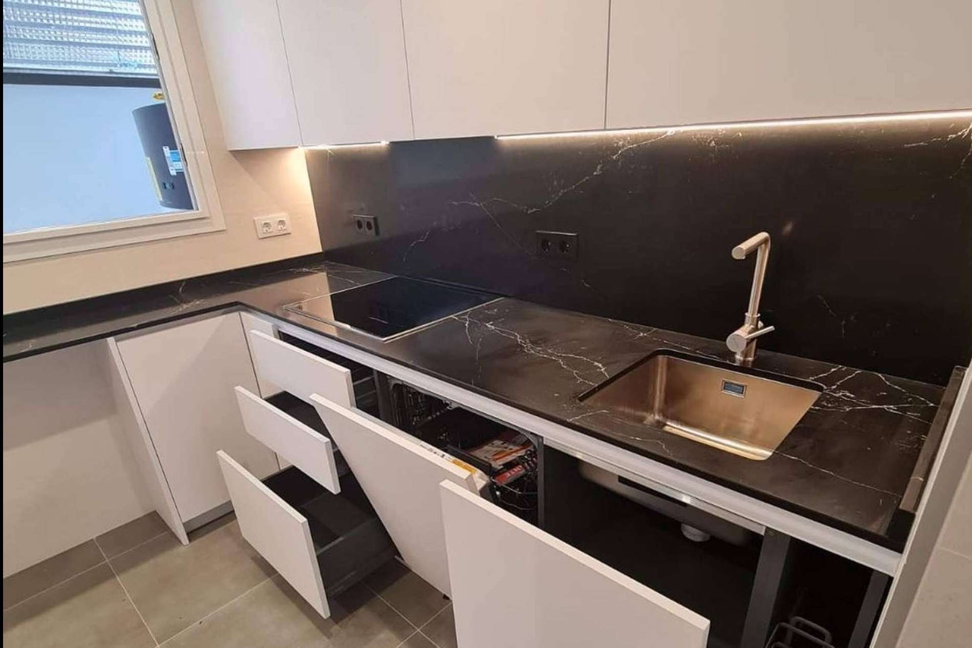 Cómo elegir un buen diseño de cocinas con la ayuda de Valencia Reformas