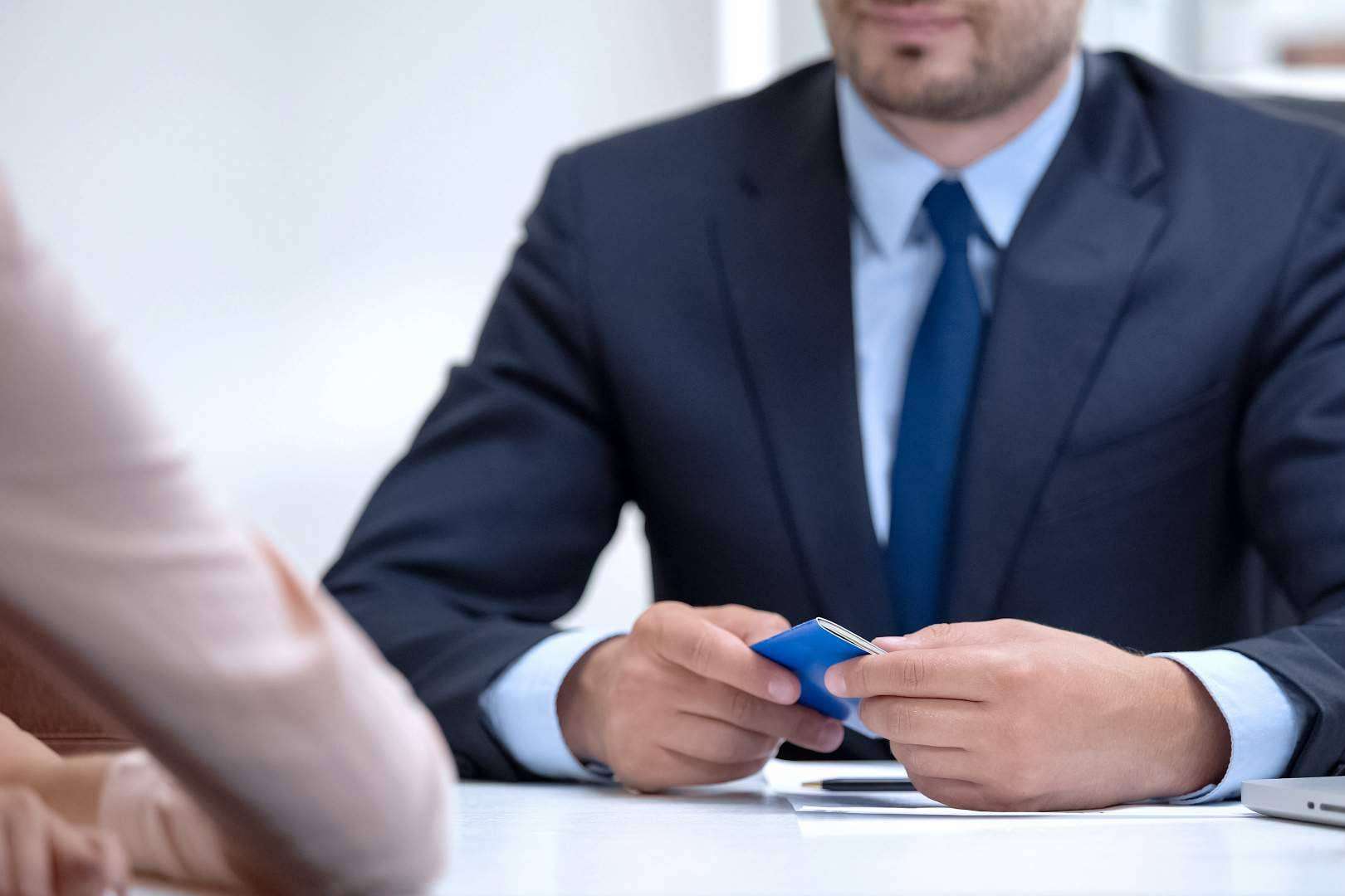 Recursos para hacer frente a las denegaciones de visados por los consulados españoles de la mano de Migrow