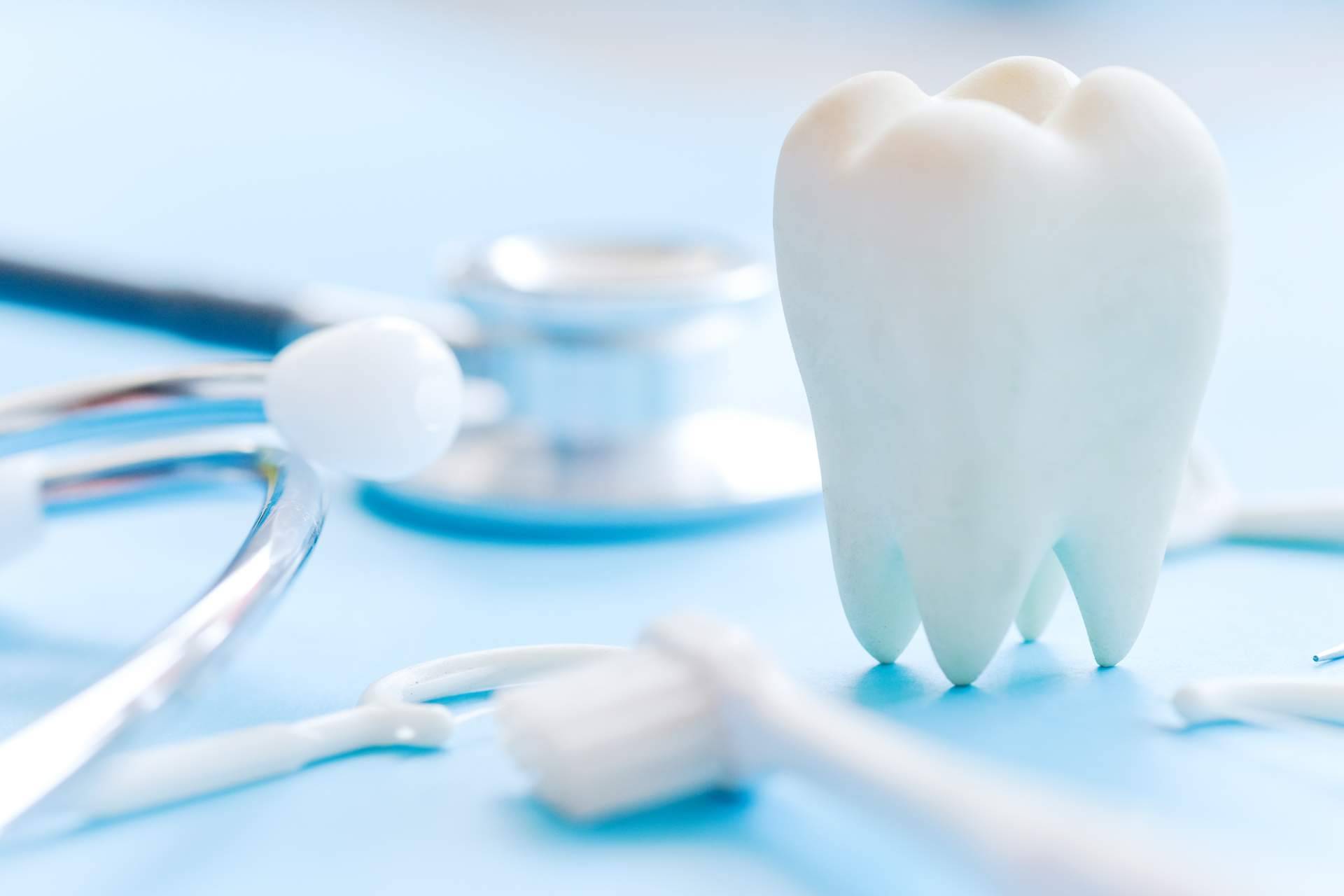 Clínica Sonrisas utiliza la tecnología del Plasma Rico en Factores de Crecimiento para garantizar una recuperación rápida y ortodoncia efectiva