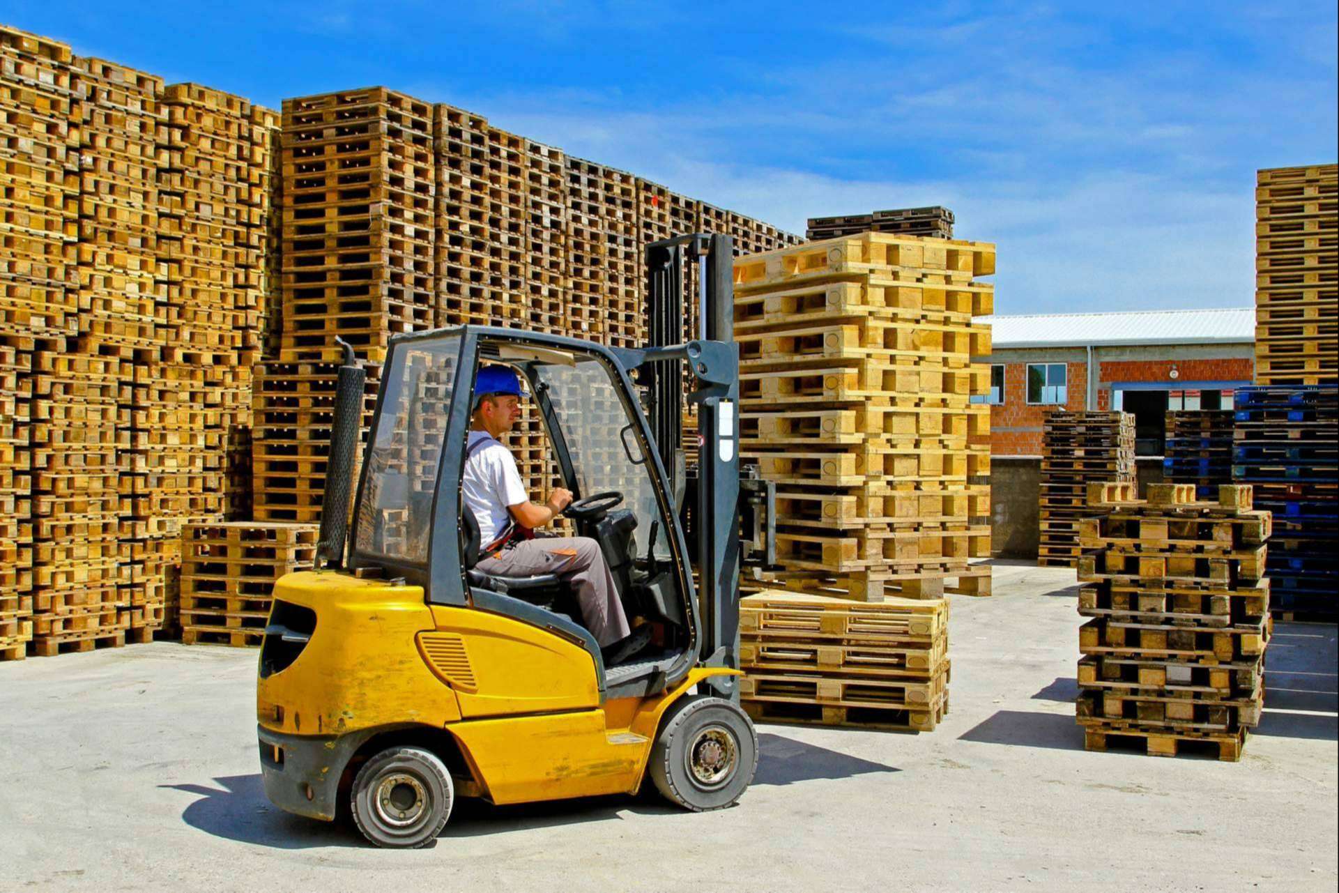 El motor de arranque es uno de los recambios principales de las carretillas elevadoras, por Recambios de Carretillas RRP