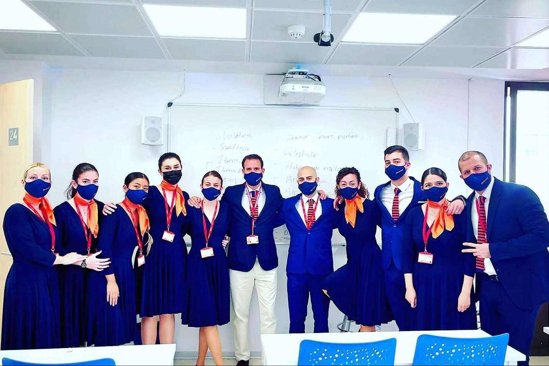 Formación en Gijón para adquirir el título de auxiliar de vuelo, con BRAVO19