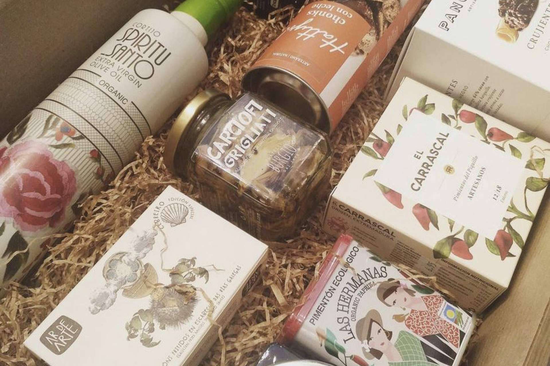 El estilo gourmet es el protagonista de las cestas de Navidad o packs de regalo de Bonvoli