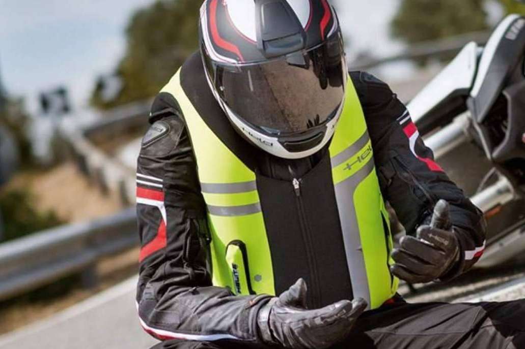 La importancia de protegerse con un chaleco airbag moto de la compañía Babiek