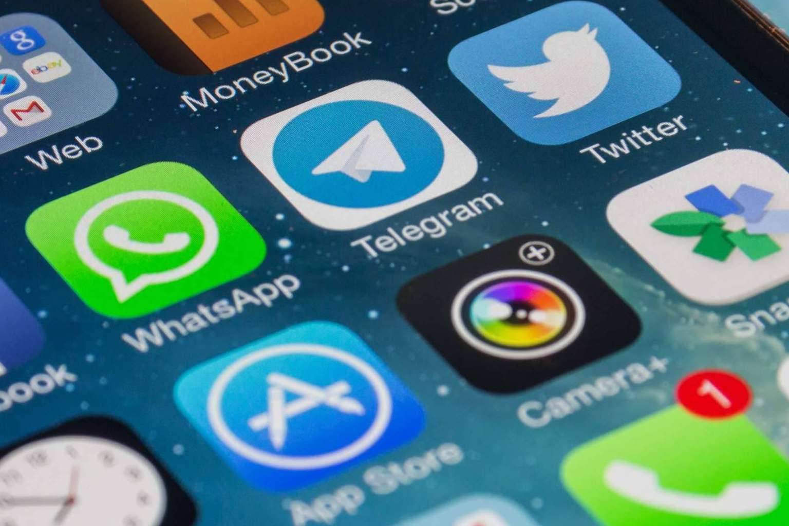 La innovación tecnológica de la empresa Hallon también llega a sus clientes mediante mensajería móvil