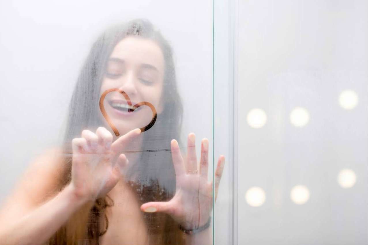 La empresa Filtros Americanos explica los beneficios del agua filtrada en la ducha