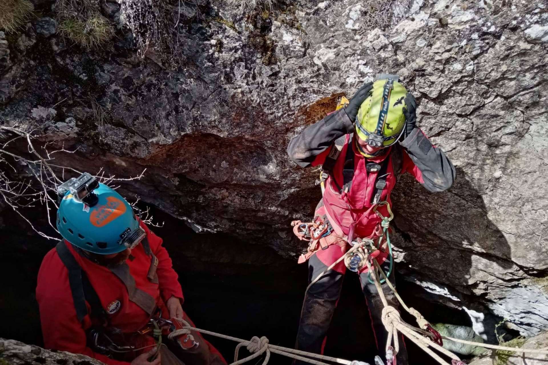 El curso de formación de iniciación a la espeleología que ofrece Vertical Challenge arranca el mes de noviembre