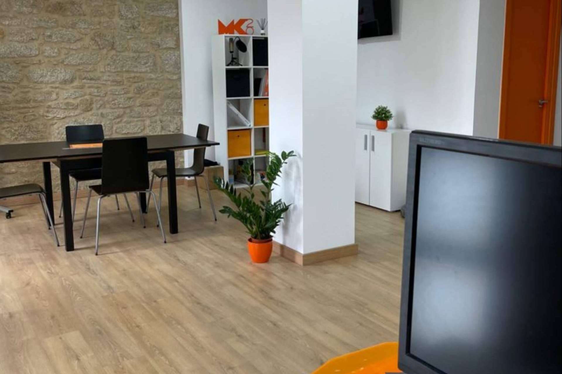La agencia de marketing en Santiago de Compostela, MK 20, ofrece servicios para pymes