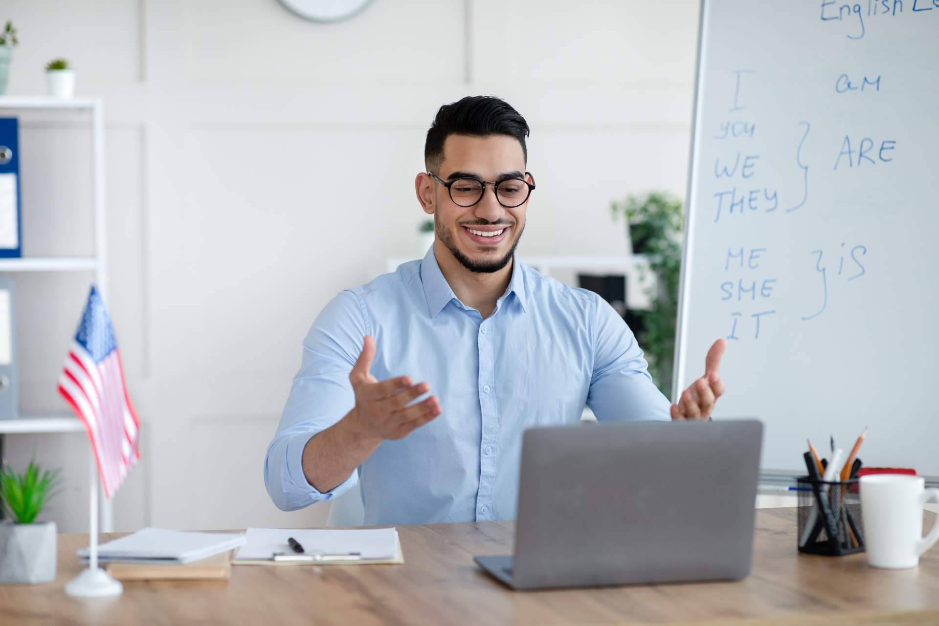 Cursos superiores privados de manera online con la escuela de negocios Mediterránea Business School