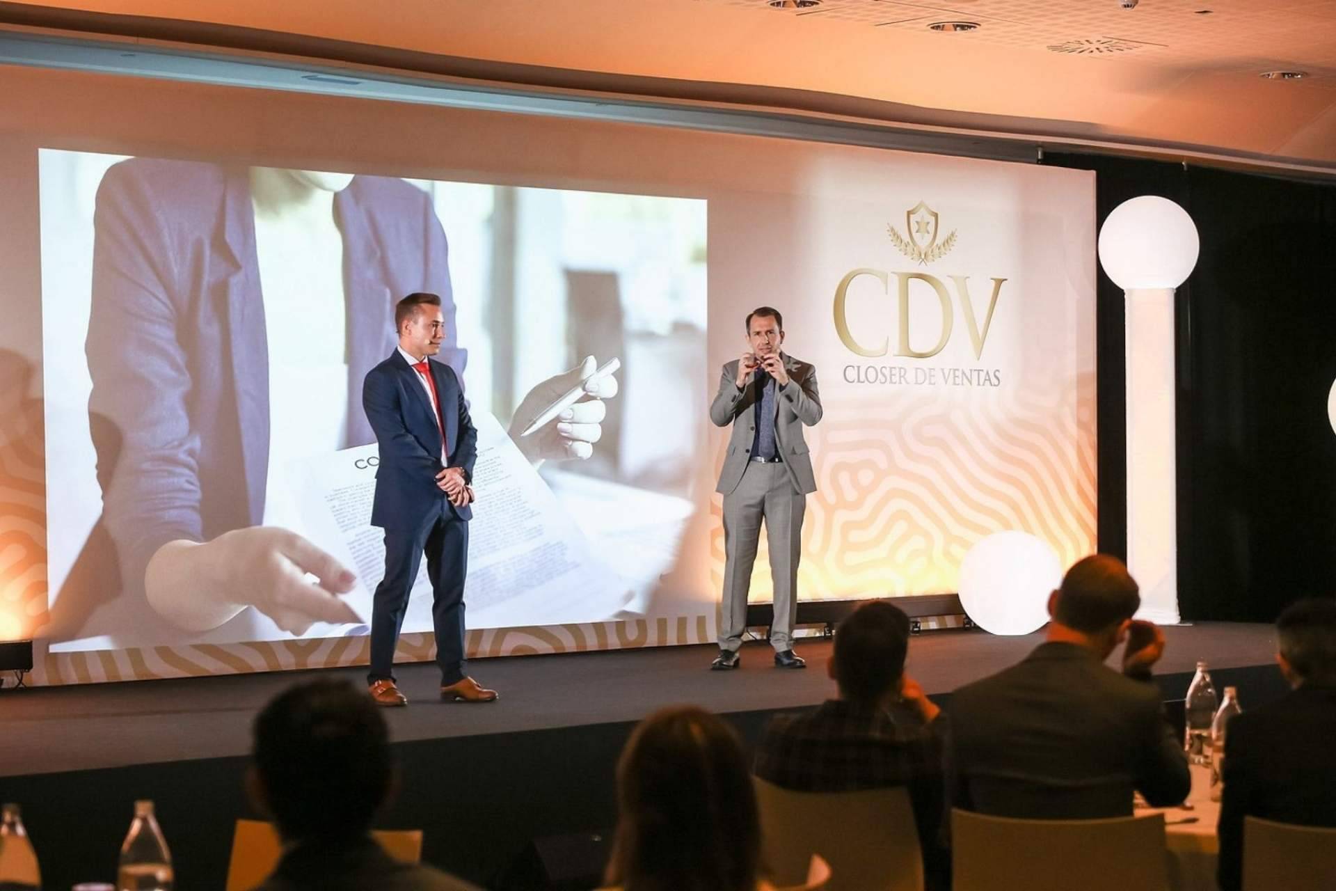 Escuela de preparación A&C para convertirse en closer de ventas de la mano de los expertos Alfonso y Christian